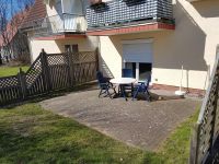 Zur Wohnung gehört eine grosse Terasse, für die selbstverständlich vom Sonnenschirm, über Gartenmöbel bis zum Grill, alles vorhanden ist. - Bild 6: Ostsee Ferienoase - 3 Zimmer Ferienwohnung in Boltenhagen bis 6 Personen