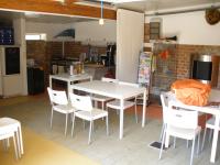 Blick in das Nebengebäude
Frühstücksraum
Waschmaschine und Trockner
Getränkeservice (u.a. Frankenwein und Bier) - Bild 3: Ferienwohnung "Am Jakobusweg" in Bamberg