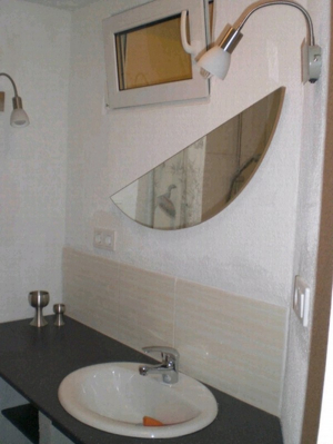 Bild 9: Das blaue Haus