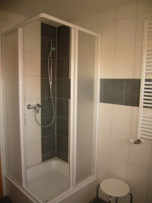 Bild 14: Fewo am Wieker Bodden 80m zum Wasser, Terrasse, Balkon, Garten, Fahrräder