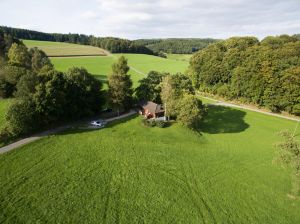 Bild 25: Landhaus in idyllischer Alleinlage im Sauerland
