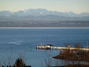 aufgenommen im Winter - mit tollem See- und Alpenblick