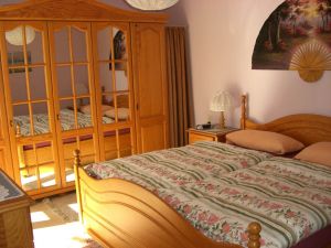 Super sind die Matratzen und schon vom Bett aus können Sie auf den Bodensee und die Alpen sehen