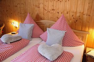 Ein Doppelbett ist in Komfortlänge von 2,20m.