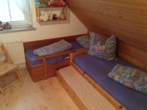 In einer DHH gibt es als 2. Schlafzimmer ein Kinderzimmer