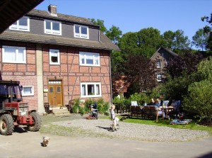 Ferienwohnung in Willingen im Upland: Ferienhof Schmiddes, Fewo Waschbärenhöhle