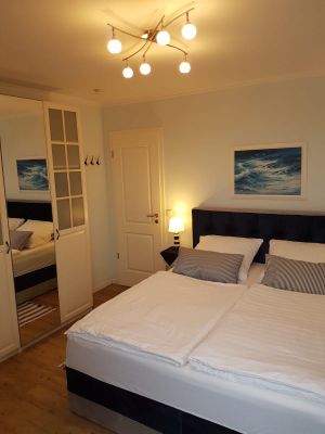 Bild 5: Kühlungsborn: Ferienwohnung Muschelsucher an der Ostsee mit WLAN; 9m-Balkon