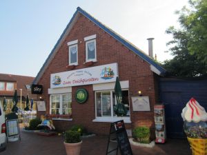 Restaurant mit schönen Biergarten Alles was das Herz begehrt, preiswert und frisch zubereitet
Oder einfach nur ein Bierchen trinken