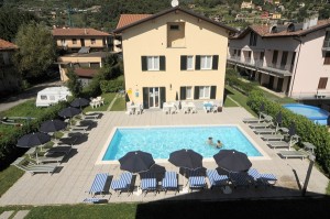 Bild: Lakeside Holiday Resort Anlage mit Pool 2 Zimmerwohnnug bis 4Personen