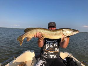 Auch attraktive Angelreviere wie die Ostsee und den Bodden werden die Sportfischer begeistern.
