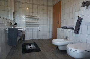 Bild 9: Fünf Sterne Ferienwohnung "Schwalbe" in Leer (Ostfriesland), Garten, ruhig