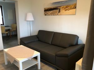 - Wohnzimmer (Parterre)