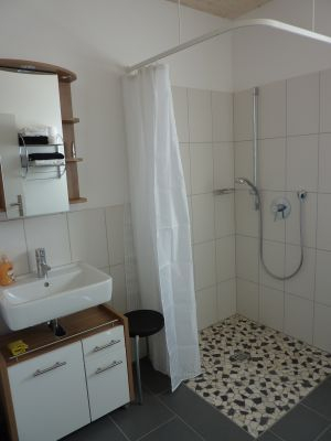 Extra grosse Dusche (100 x 100)