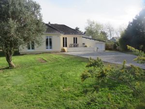 Bild 1: Ferienhaus mit Hunden am Strand Lindbergh-Plage, nähe Portbail; La Pacotte