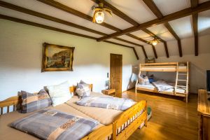 Schlafzimmer 1 Ferienhaus Stift Ennenbach
