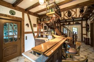Theke mit Zapfanlage Ferienhaus Stift Ennenbach