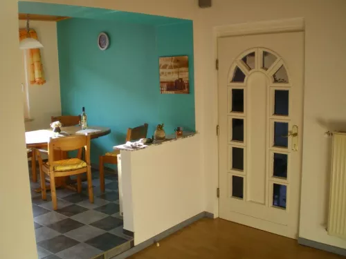 Eingangsbereich und Küche