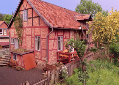 Ferienhaus in Ilsenburg: Harz – Erholung im Nationalparkort Ilsenburg – Ferienhaus im Garten