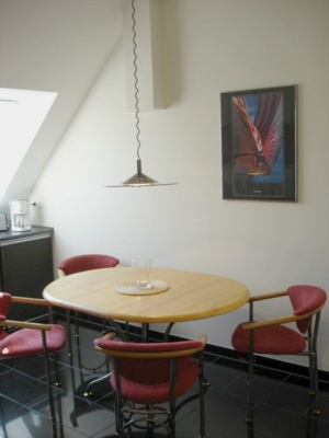 Wohnküche mit Esstisch für 4 -6 Personen