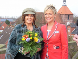 Inka Bause und Wencke Myhre zu Gast auf der Rysumer Mühle