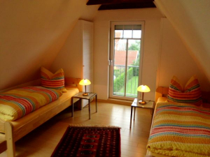 Zwei Einzelbetten - auf Wunsch könenn sie natürlich auch zusammen geschoben werden