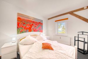 Bild 7: S05 Rügen, große behagliche Fewo mit Charme, zentrale Lage über dem Meer