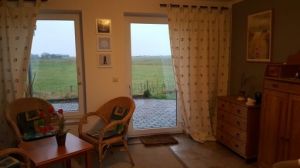 Veranda mit himmlischem Ausblick. Pferde, Schafe und Ziegen beobachten....