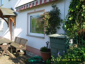Freisitz Mit Markise, Sonnenschirm Sitzgarnitur und Liegestühle