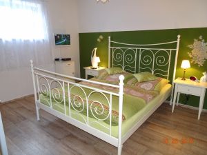Schlafzimmer Bild 5: Urlaub an der Mosel mit Hund