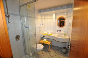 Bild 5: Dreizimmerferienwohnung "Enzian" in Jungholz mit Königscard