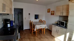 Bild 9: Ferienwohnung Fulda - Sickels, Fam. Fenske heißt Sie herzlich willkommen!