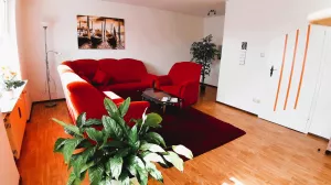 Bild 2: Ferienwohnung Fulda - Sickels, Fam. Fenske heißt Sie herzlich willkommen!
