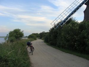 Nur einen Kilometer entfernt...