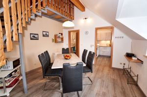 Esszimmer der Fewo II, bis 5 Personen möglich.