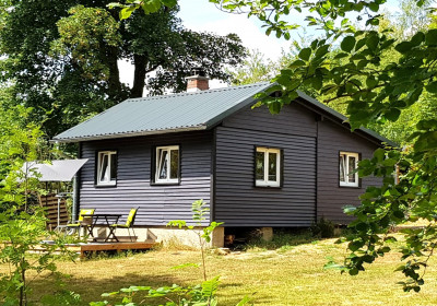 Ferienhaus in Schotten: Das Waldversteck/TrollLand-verträumtes Cottage mit Garten und Außensauna