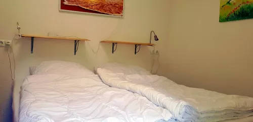 Schlafzimmer mit Doppelbett