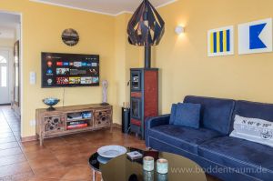 mit Kamin und Smart TV