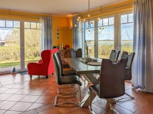 mit Zugang in den Garten