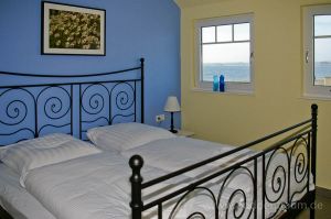 Bild 13: 2 Doppelhaushälften unter Reet für bis zu 12 Personen