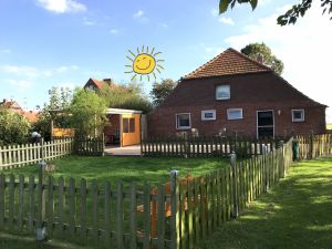 Freisitz mit geschlossener Windschutztür