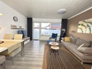 Bild 1: Norddeich EG-Ferienwohnung bis 3 Personen und Hund WLAN strandnah