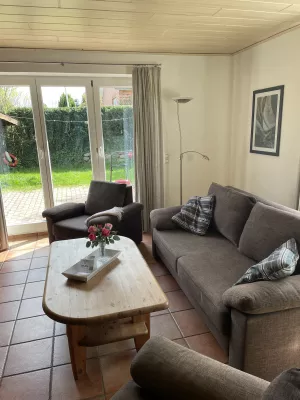 Bild 8: Ferienhaus BUTEN gemütliche Doppelhaushälfte mit Terrasse und Garten