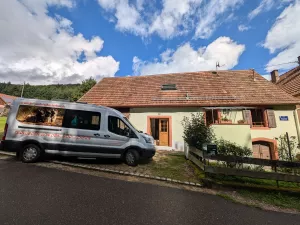 ruhig gelegenes Ferienhaus mit eingezäunten Garten