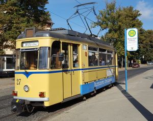 Woltersdorfer Straßenbahn Die Woltersdorfer Straßenbahn bringt Sie zur Schleuse oder zum S-Bahnhof Rahnsdorf. Woltersdorf liegt im Tarifbereich C.