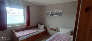 Schlafraum mit 2 Einzelbetten + 1 Auszugsbett