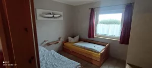 Schlafraum mit 2 Einzelbetten + 1 Auszugsbett