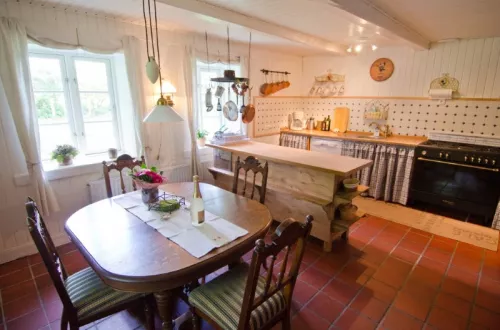 Wohnküche mit Esstisch 