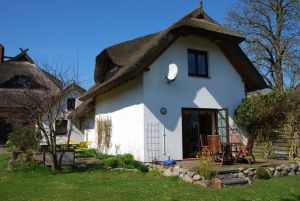 Bild 1: Ferien unterm Rohrdach-Ferienhaus- Ostseebad Ahrenshoop