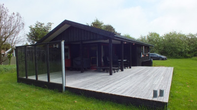 Ferienhaus aus Holz in Blokhus-Hune