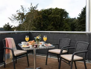 Balkon zur Südseite Balkon zur Südseite